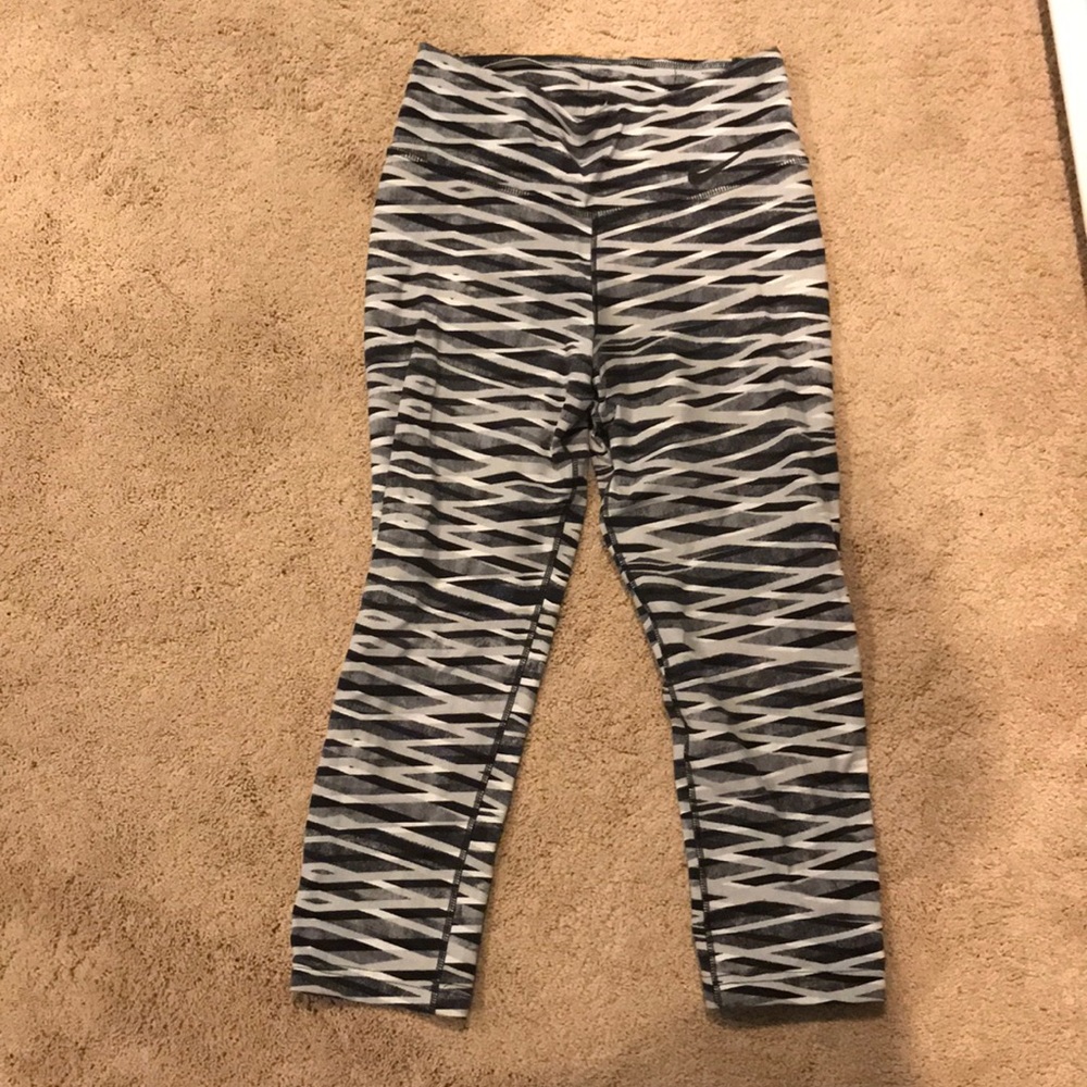 Nike cropped running leggings